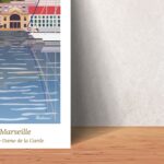 détail illustration de Marseille , le Vieux Port et Notre-Dame de la Garde, goélands posés sur les mats